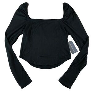 NWT Melrose and Market cute bodycon crop long sleeve top